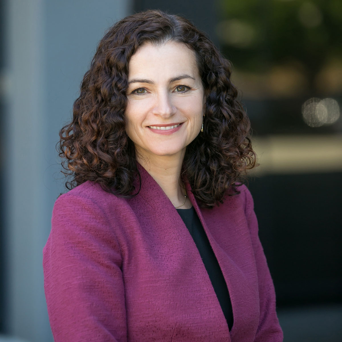 Portrait of Debbie Mitchell, Wealth Advisor supporting financial planning and wealth management strategies at Bluespring Wealth California